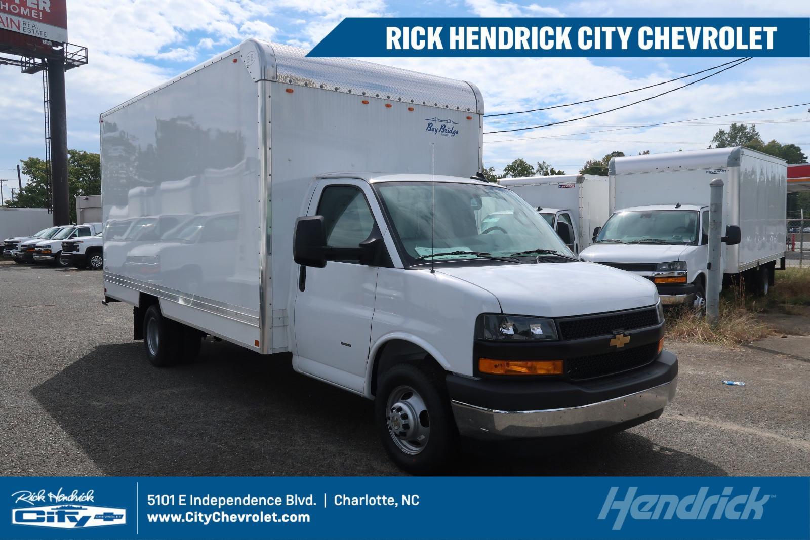 2025 Chevrolet Express Commercial Cutaway Vehicle Photo in Charlotte, NC 28212
