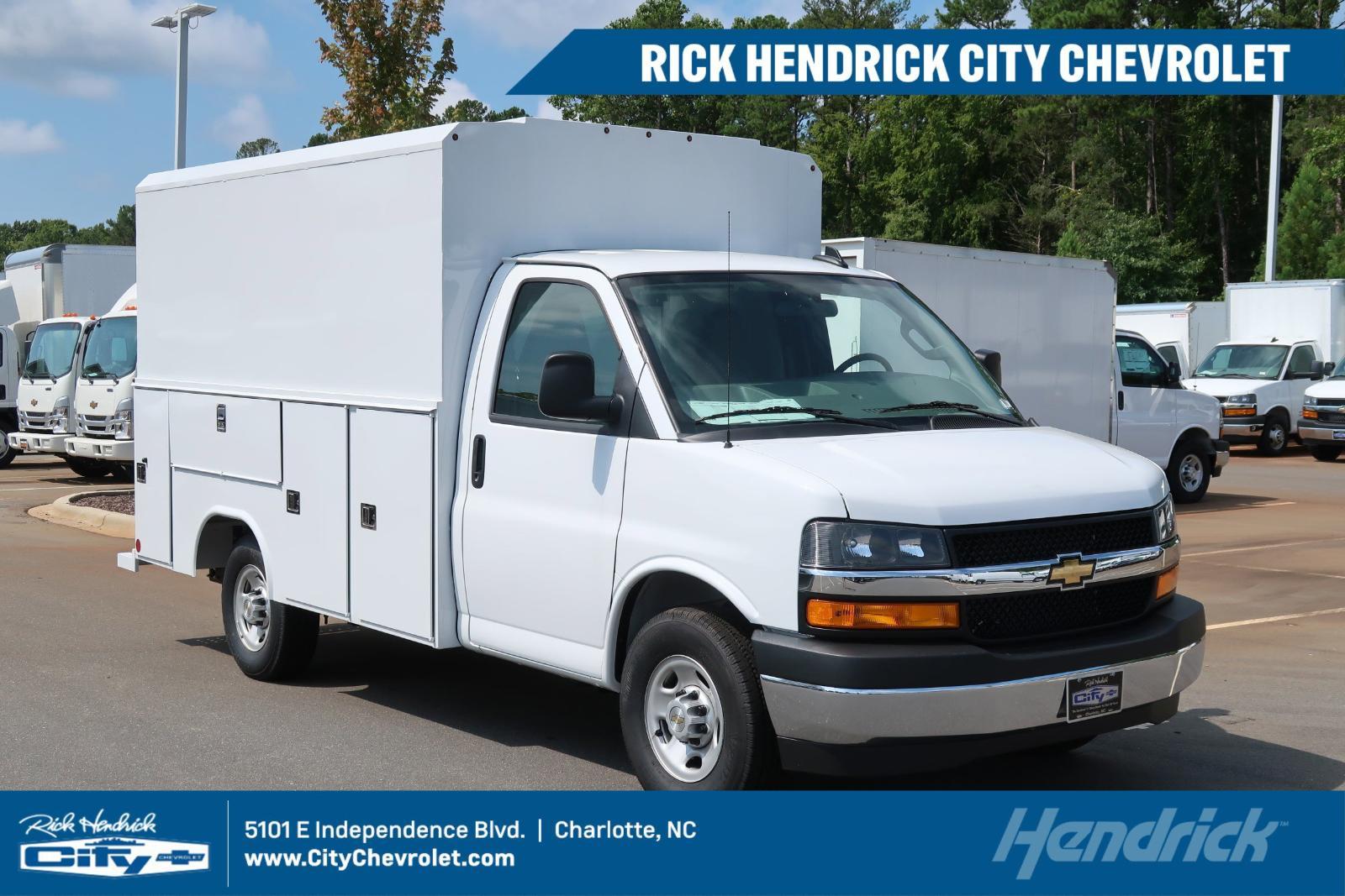 2025 Chevrolet Express Commercial Cutaway Vehicle Photo in Charlotte, NC 28212