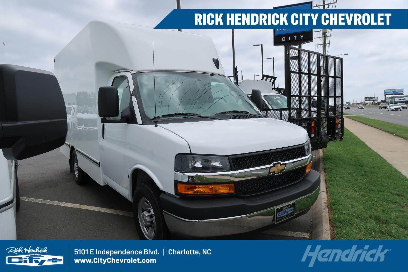 2025 Chevrolet Express Commercial Cutaway Vehicle Photo in Charlotte, NC 28212