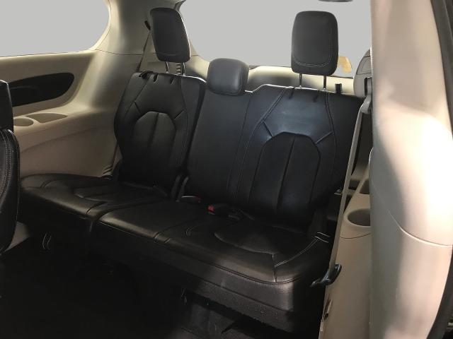 2022 Chrysler Pacifica Vehicle Photo in GREEN BAY, WI 54303-3330