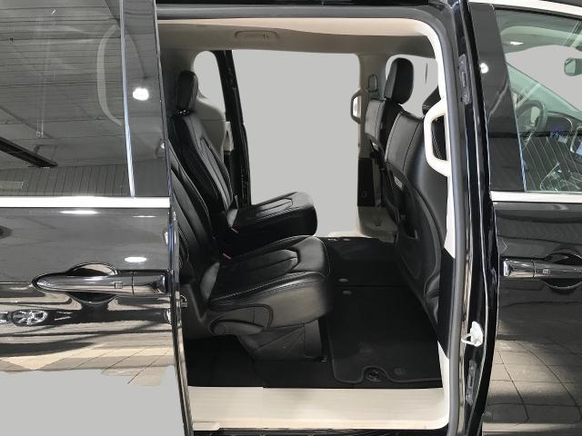 2022 Chrysler Pacifica Vehicle Photo in GREEN BAY, WI 54303-3330