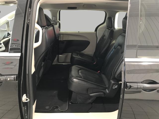 2022 Chrysler Pacifica Vehicle Photo in GREEN BAY, WI 54303-3330
