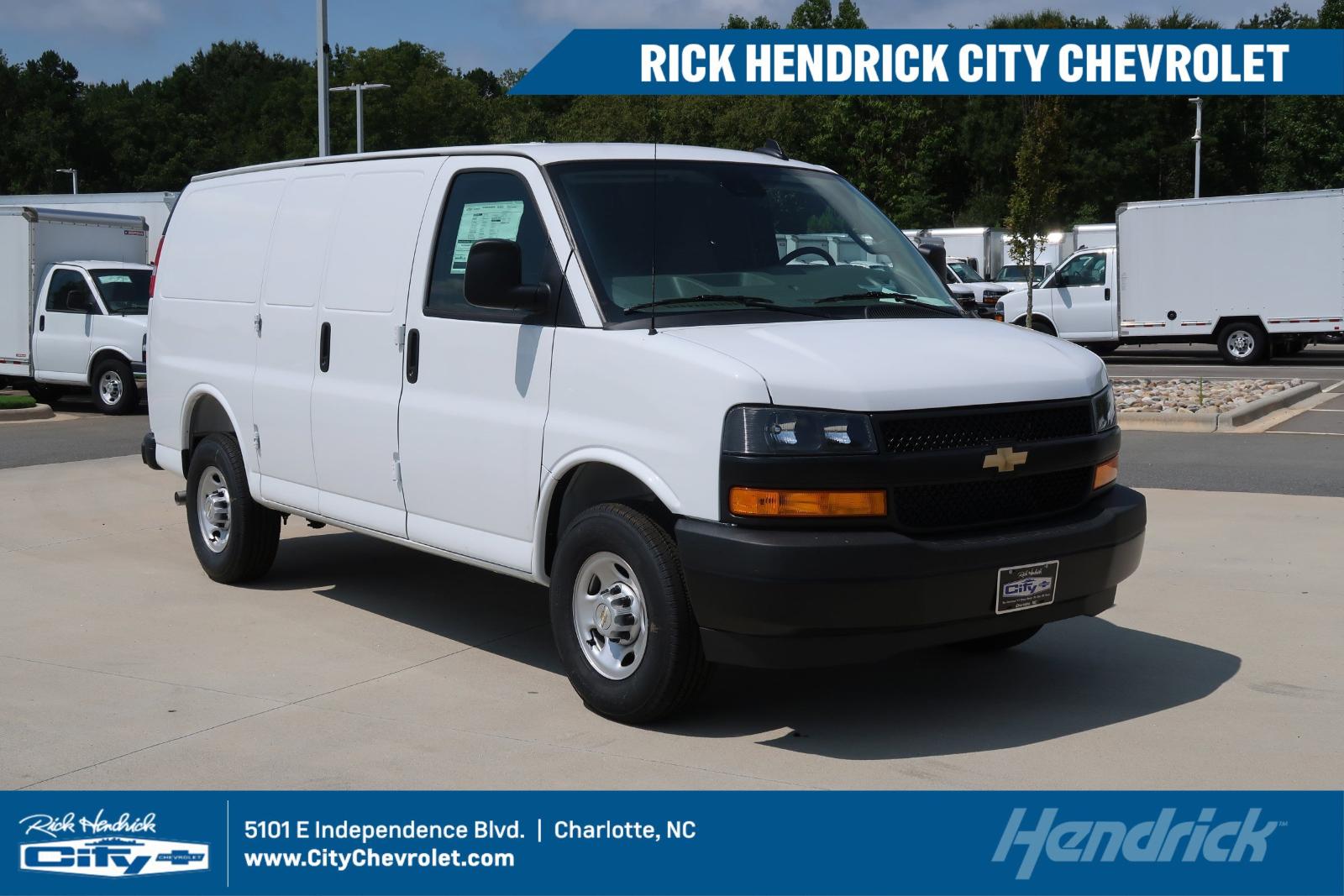 2025 Chevrolet Express Cargo Van Vehicle Photo in Charlotte, NC 28212