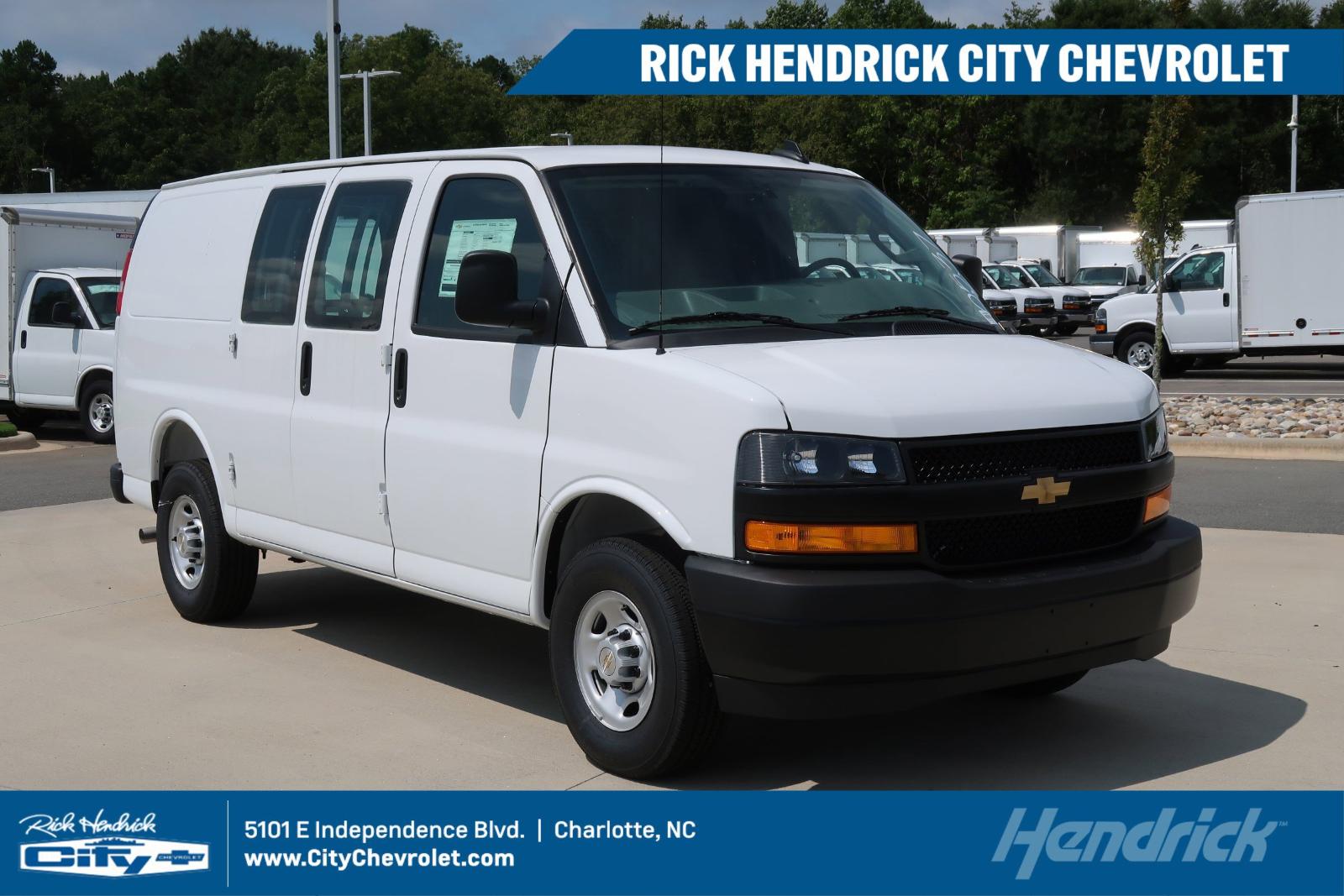 2025 Chevrolet Express Cargo Van Vehicle Photo in Charlotte, NC 28212