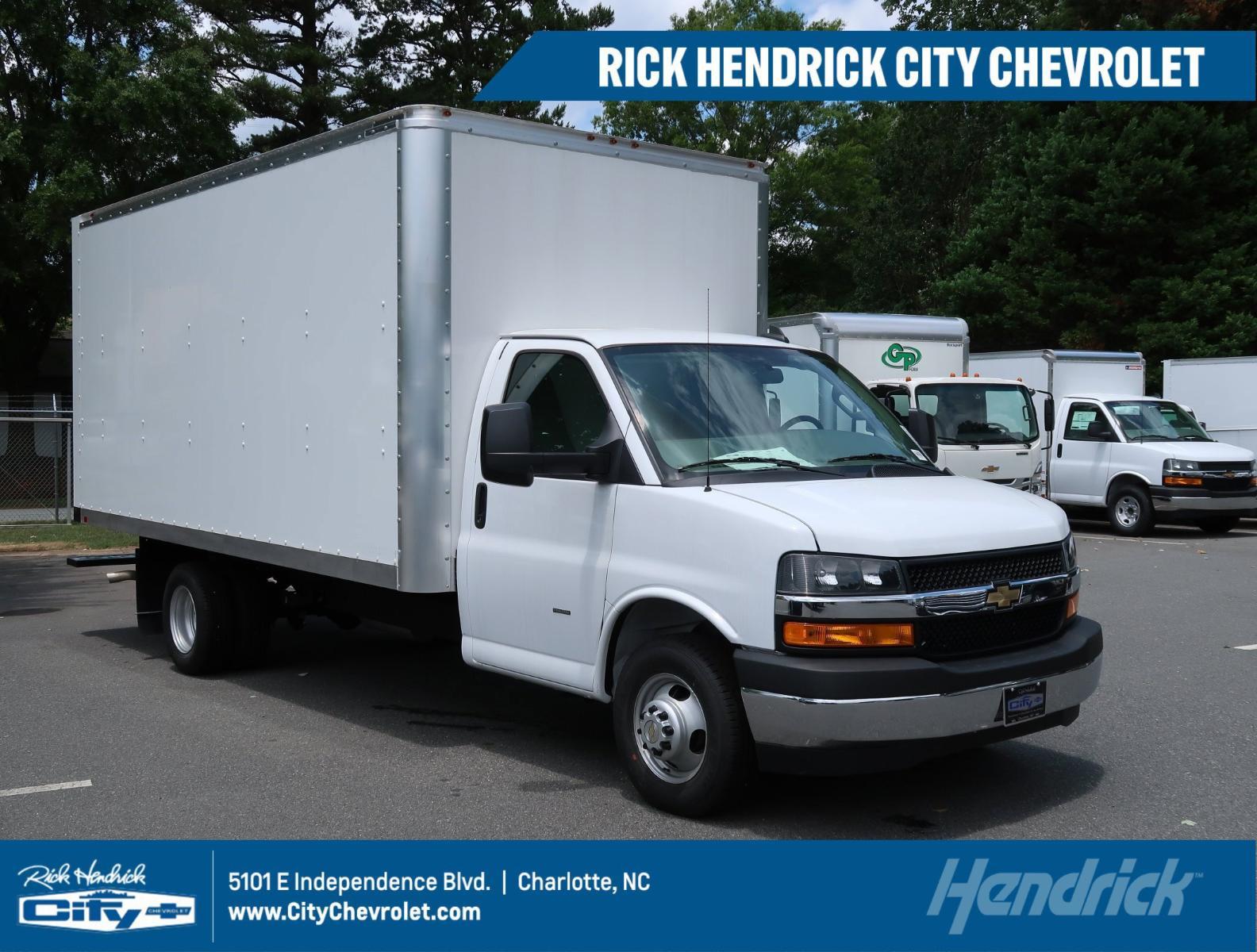 2025 Chevrolet Express Commercial Cutaway Vehicle Photo in Charlotte, NC 28212