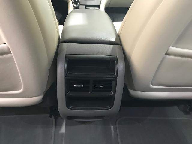 2017 Cadillac XT5 Vehicle Photo in GREEN BAY, WI 54303-3330