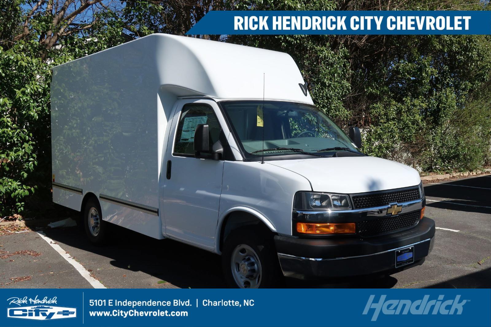 2025 Chevrolet Express Commercial Cutaway Vehicle Photo in Charlotte, NC 28212