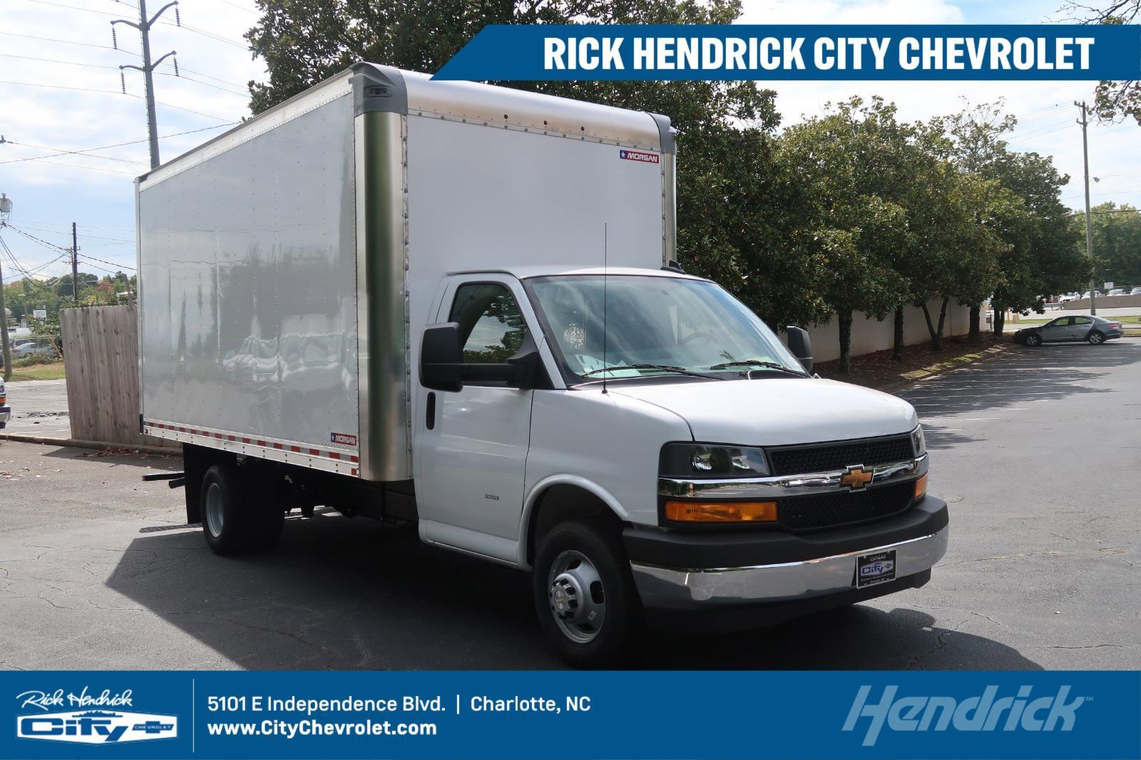 2025 Chevrolet Express Commercial Cutaway Vehicle Photo in Charlotte, NC 28212