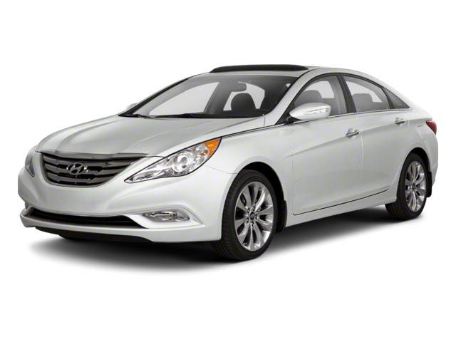 2013 Hyundai SONATA Vehicle Photo in Green Bay, WI 54304