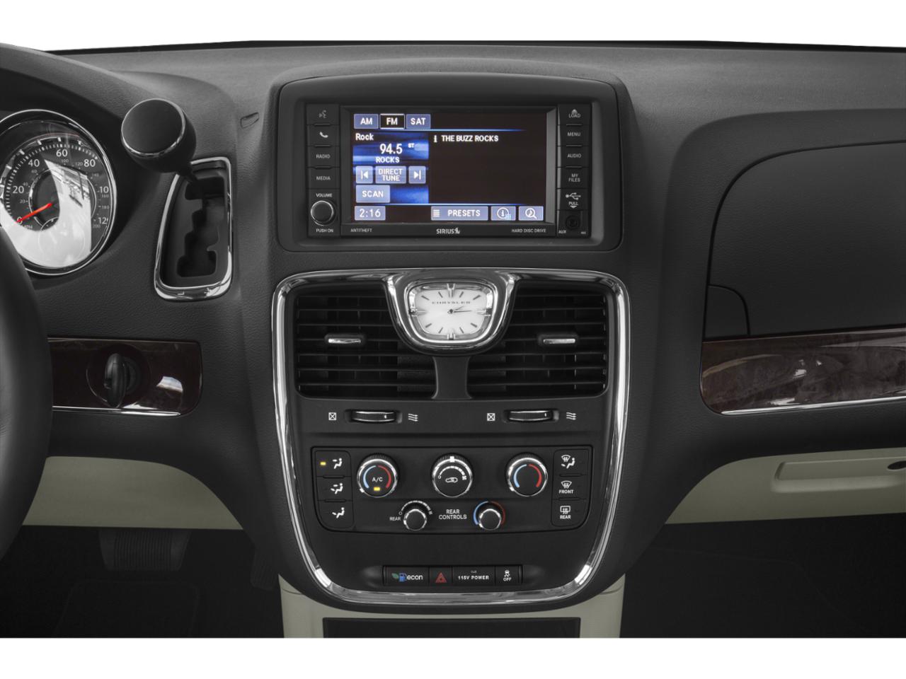 2015 Chrysler Town & Country Vehicle Photo in Appleton, WI 54913