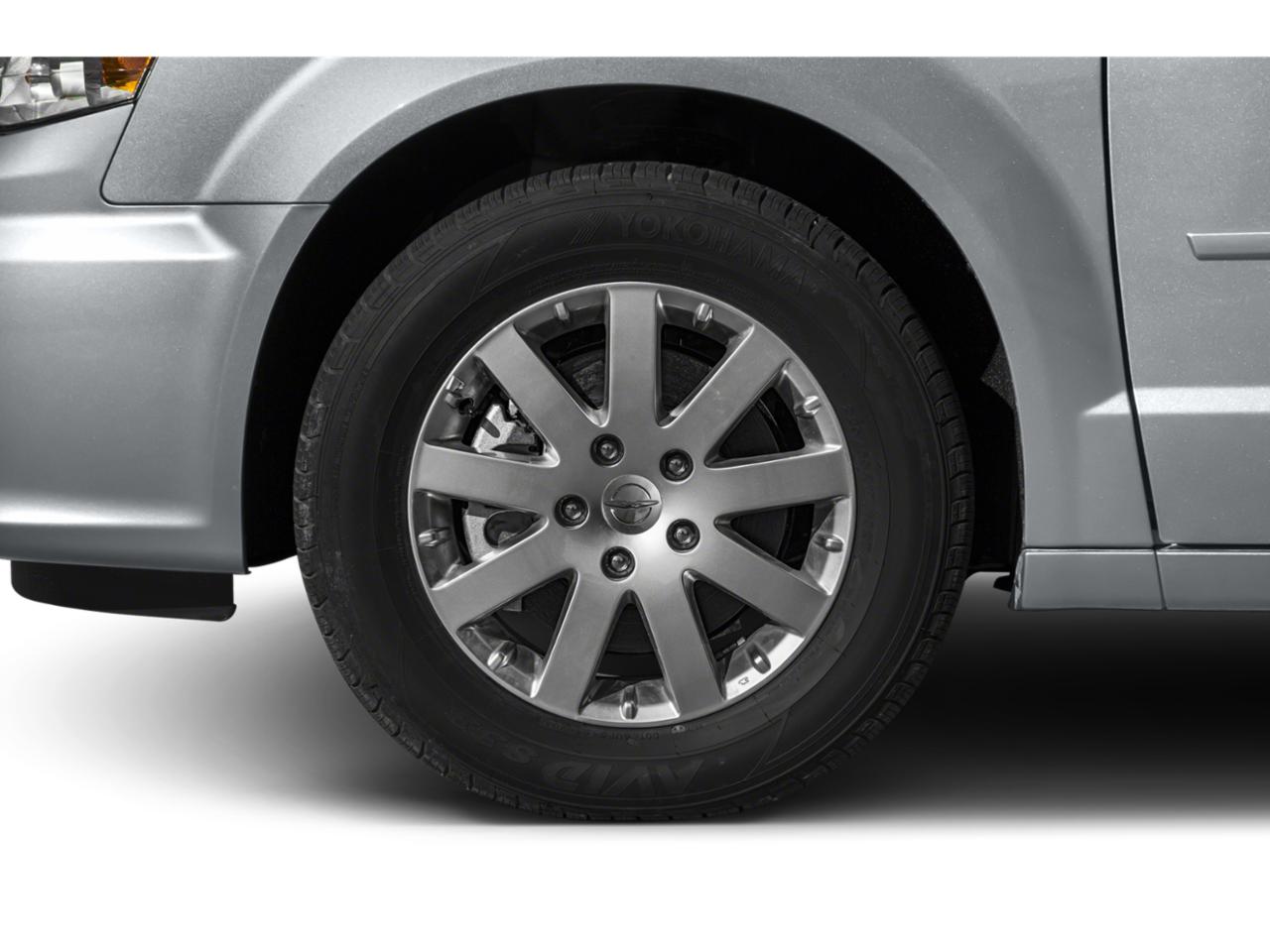 2015 Chrysler Town & Country Vehicle Photo in Appleton, WI 54913