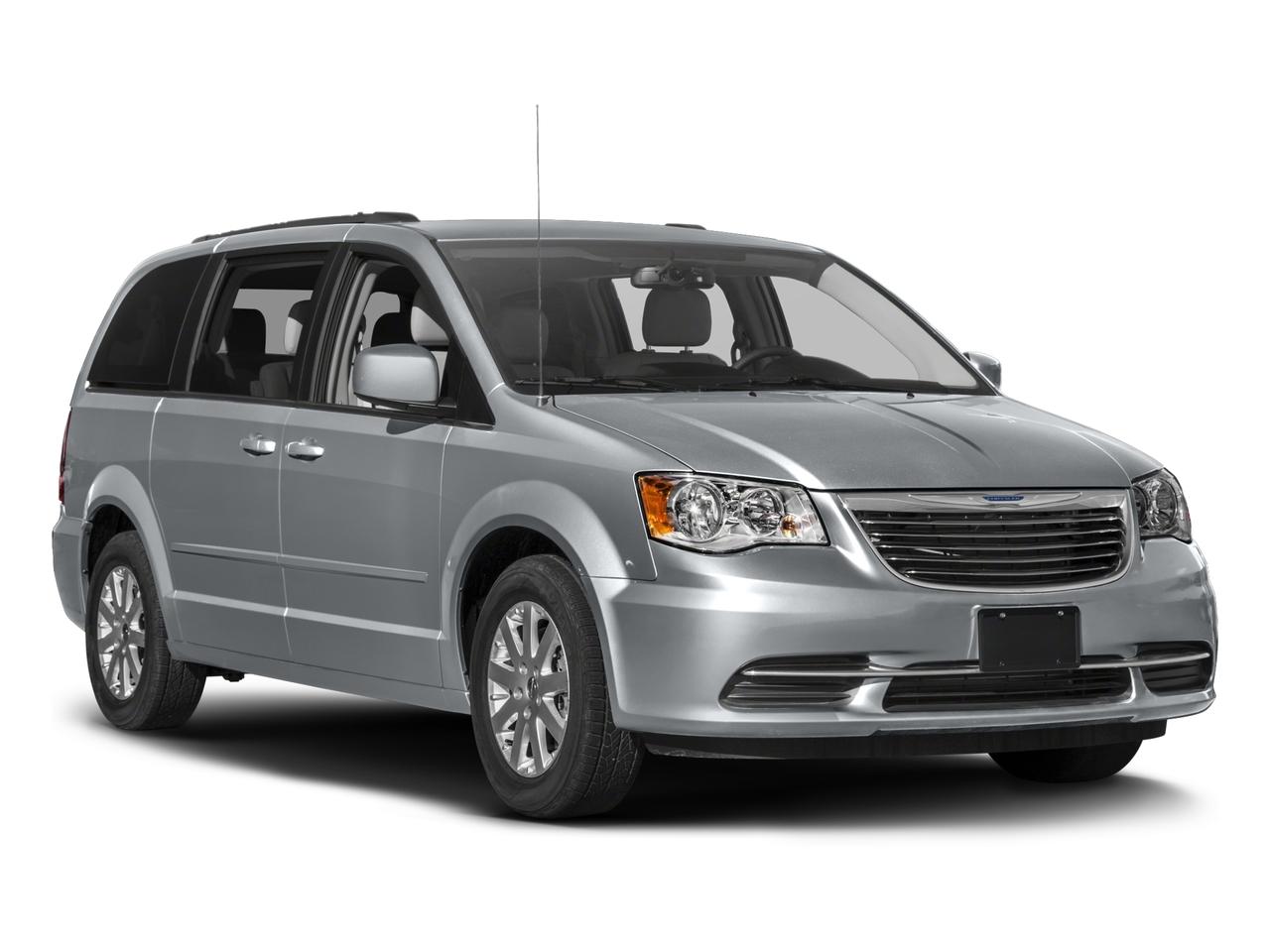 2016 Chrysler Town & Country Vehicle Photo in NEENAH, WI 54956-2243