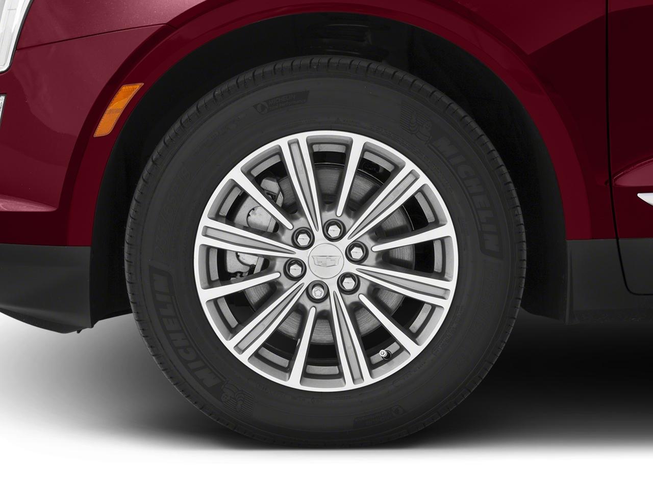 2017 Cadillac XT5 Vehicle Photo in GREEN BAY, WI 54303-3330