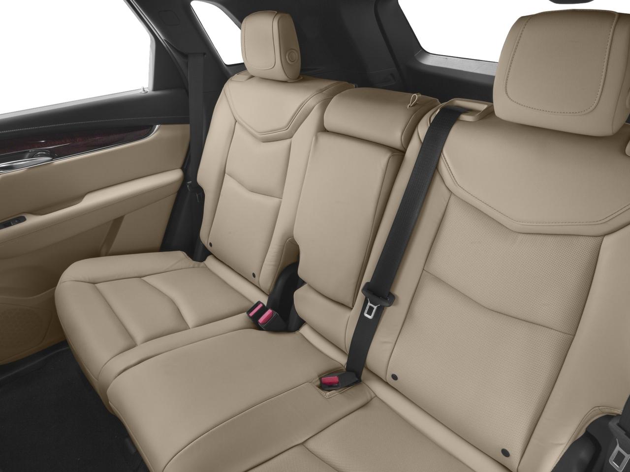 2017 Cadillac XT5 Vehicle Photo in GREEN BAY, WI 54303-3330