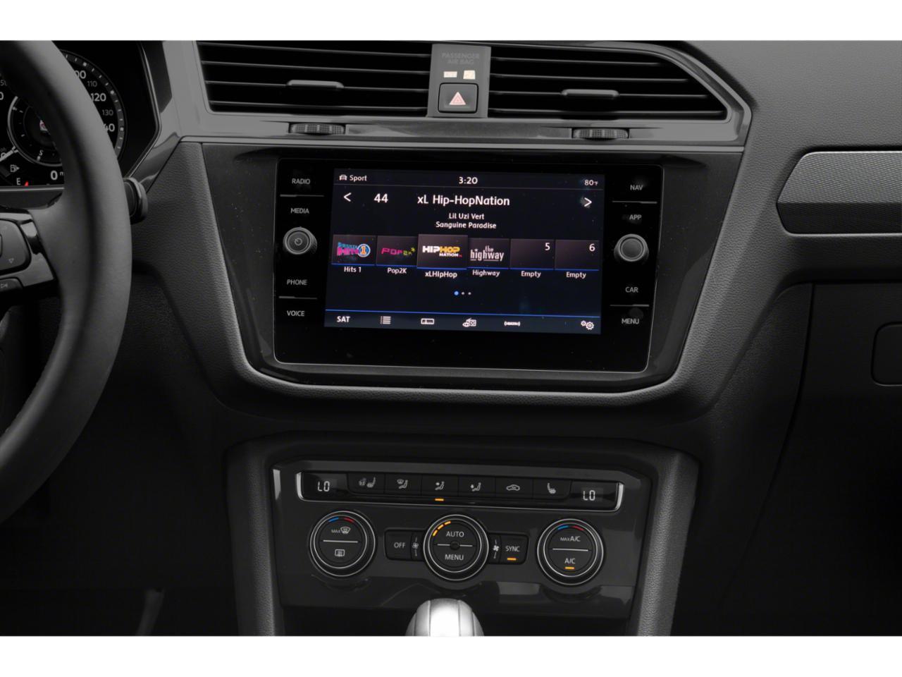 2018 Volkswagen Tiguan Vehicle Photo in GREEN BAY, WI 54303-3330