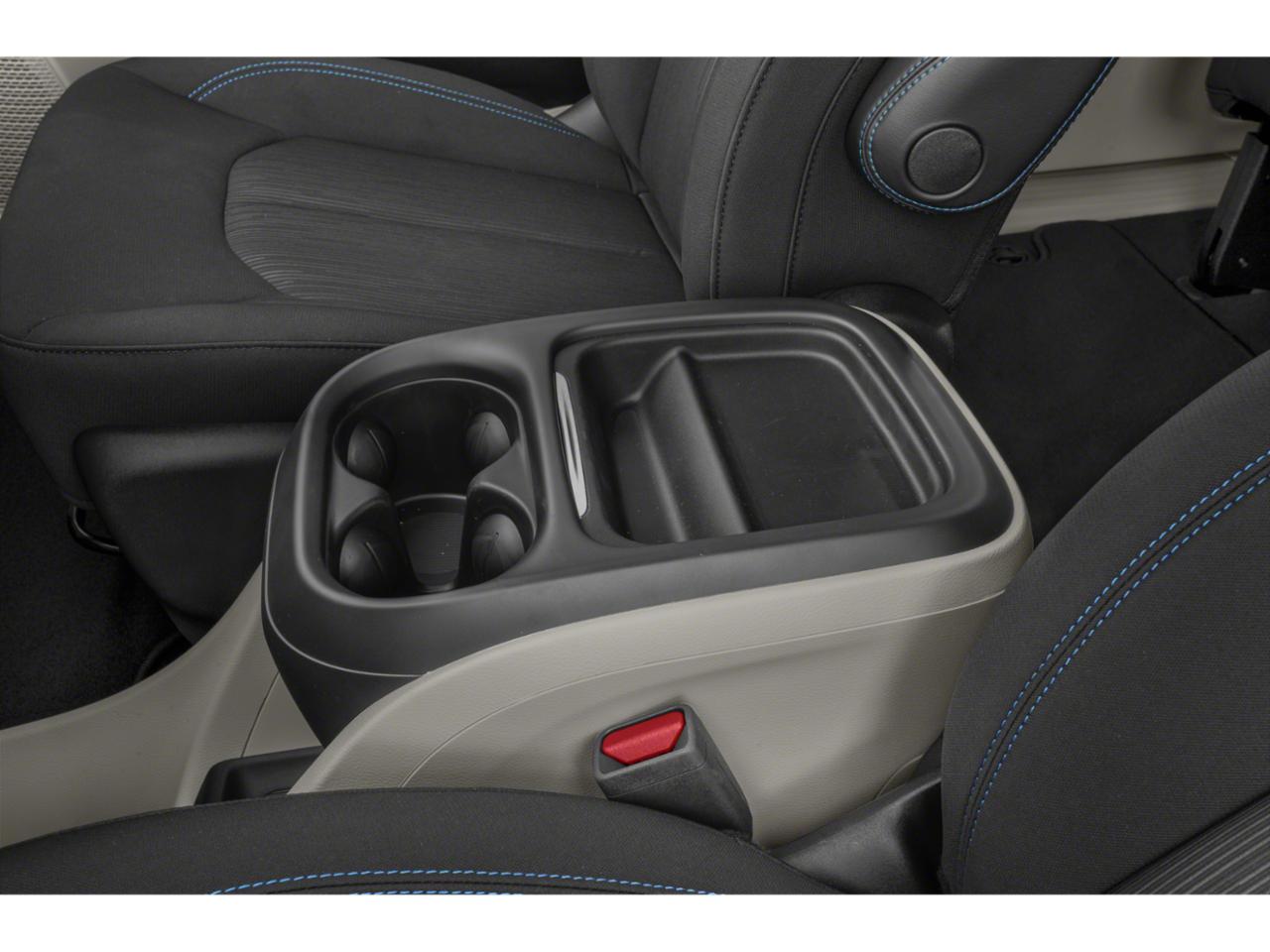 2022 Chrysler Pacifica Vehicle Photo in GREEN BAY, WI 54303-3330